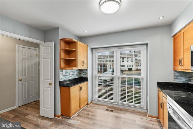 12103 WINONA DR, Woodbridge, VA 22192