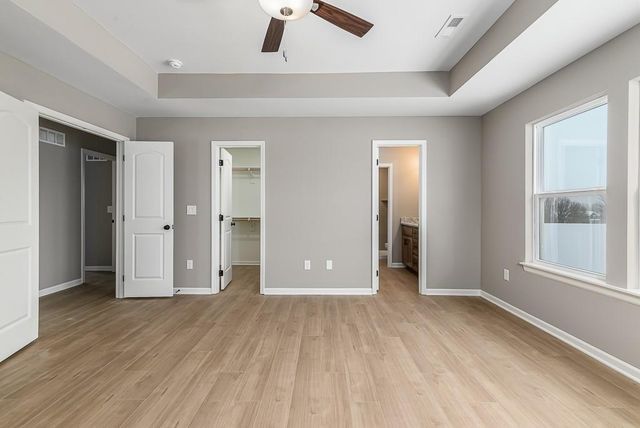 1694 N 156th Street, Basehor, KS 66007