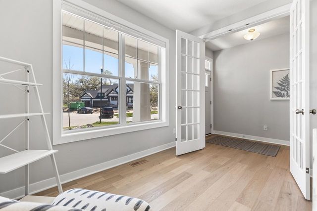 6561 Timber Arch Drive, Chaska, MN 55318