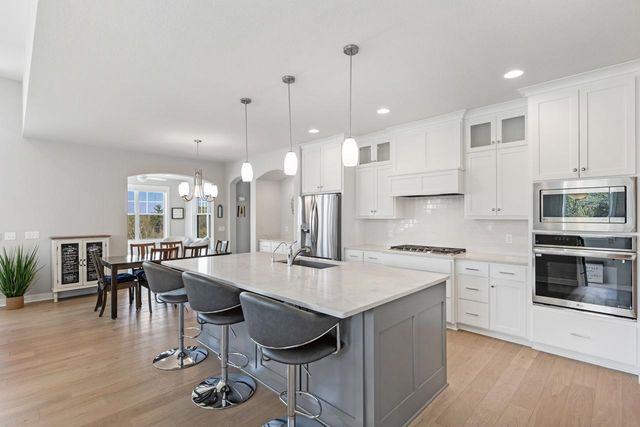 6561 Timber Arch Drive, Chaska, MN 55318