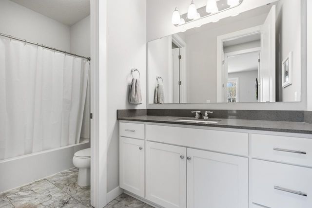 6561 Timber Arch Drive, Chaska, MN 55318