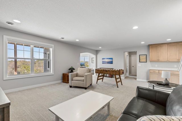 6561 Timber Arch Drive, Chaska, MN 55318