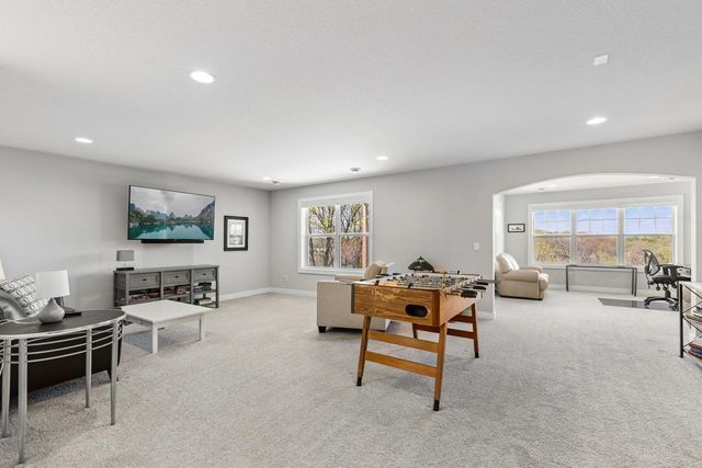 6561 Timber Arch Drive, Chaska, MN 55318