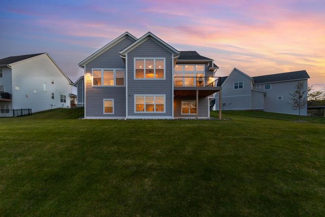 6561 Timber Arch Drive, Chaska, MN 55318