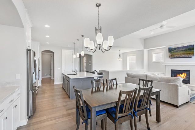 6561 Timber Arch Drive, Chaska, MN 55318