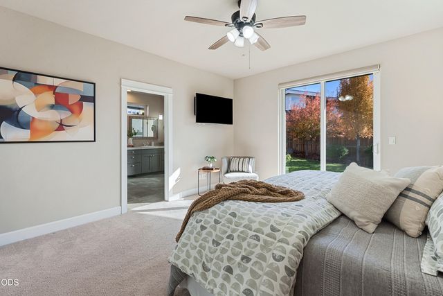 4642 SW Yew Leaf Court, Redmond, OR 97756