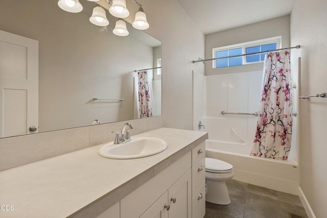 4642 SW Yew Leaf Court, Redmond, OR 97756