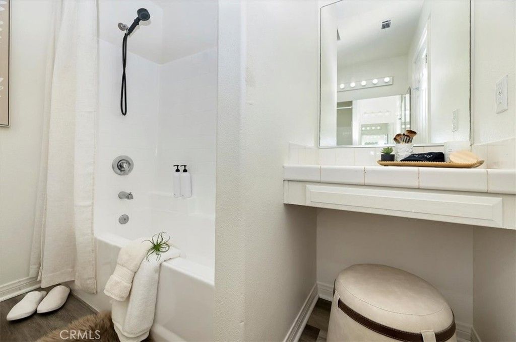 Image 15 of property listing at 308 Avenue 6, Lake Elsinore, CA 92530