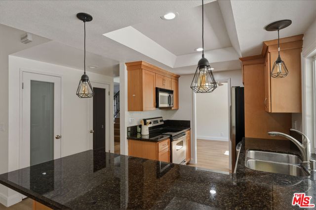 29392 Hillrise Drive, Agoura Hills, CA 91301