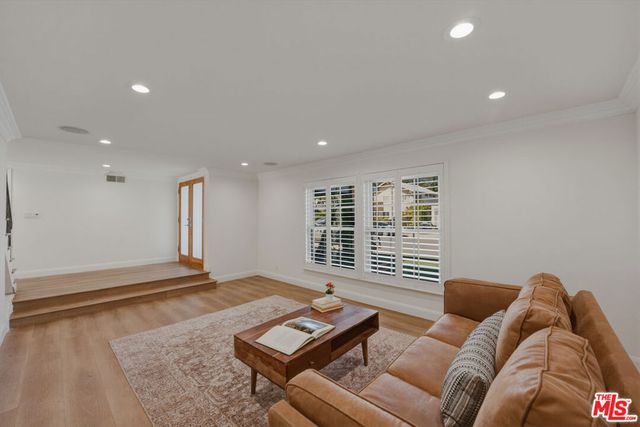 29392 Hillrise Drive, Agoura Hills, CA 91301