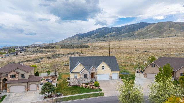 279 W WRANGLER AVE, Saratoga Springs, UT 84045