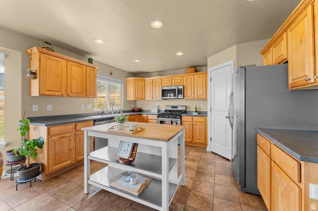 279 W WRANGLER AVE, Saratoga Springs, UT 84045