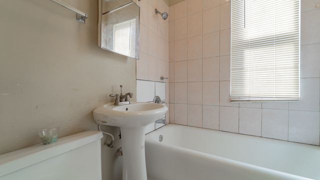 13223 S Buffalo Avenue, Chicago, IL 60633