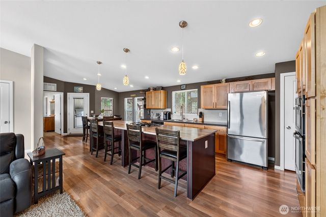 40109 32nd Avenue S, Roy, WA 98580