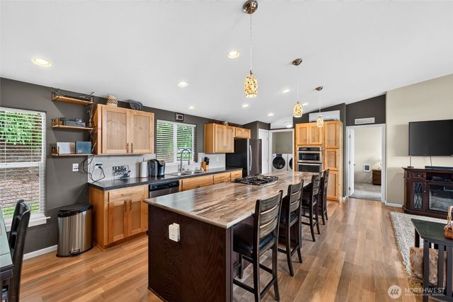 40109 32nd Avenue S, Roy, WA 98580