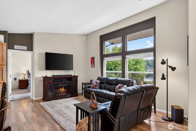 40109 32nd Avenue S, Roy, WA 98580