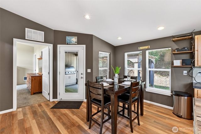 40109 32nd Avenue S, Roy, WA 98580