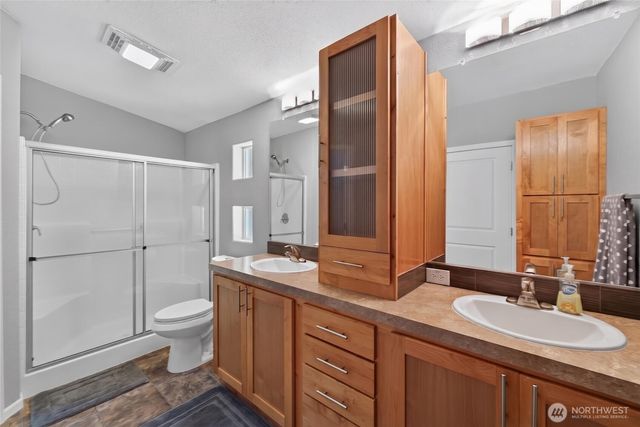 40109 32nd Avenue S, Roy, WA 98580