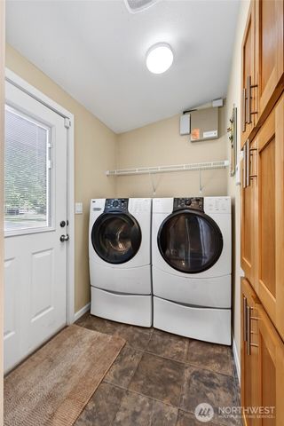 40109 32nd Avenue S, Roy, WA 98580