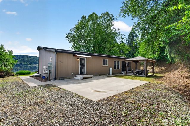 40109 32nd Avenue S, Roy, WA 98580