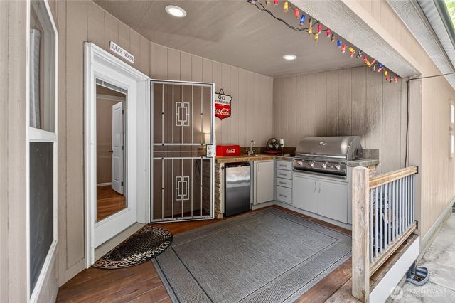 40109 32nd Avenue S, Roy, WA 98580