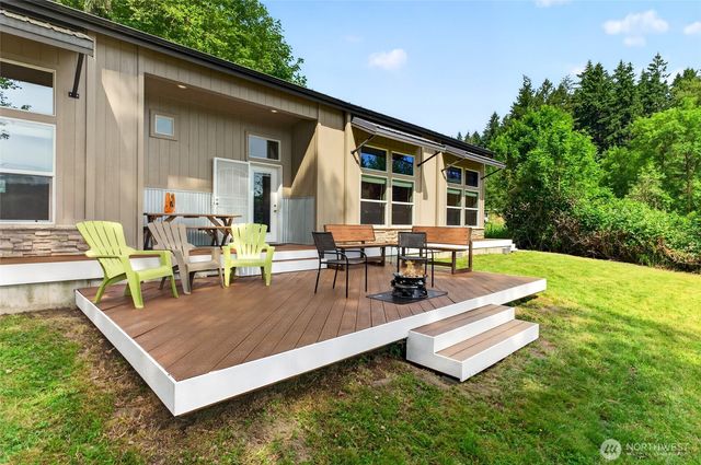 40109 32nd Avenue S, Roy, WA 98580