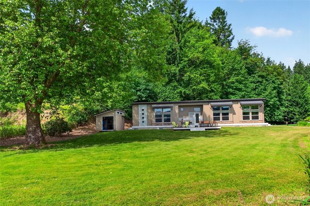 40109 32nd Avenue S, Roy, WA 98580