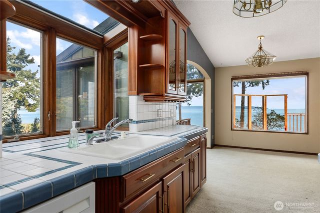 352 Marine Drive, Coupeville, WA 98239