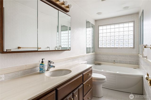 352 Marine Drive, Coupeville, WA 98239