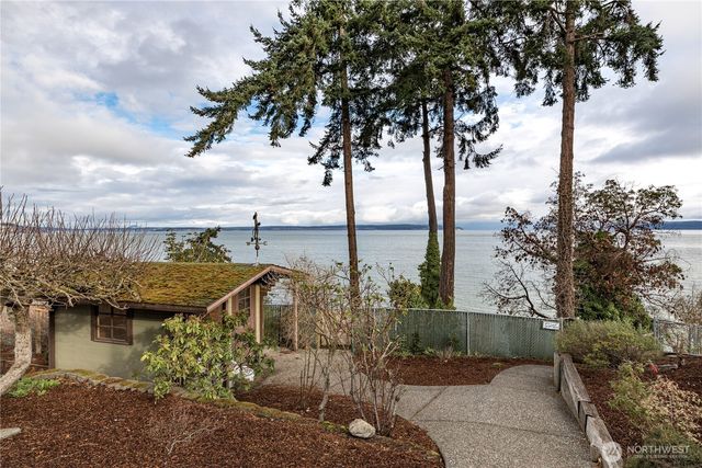 352 Marine Drive, Coupeville, WA 98239