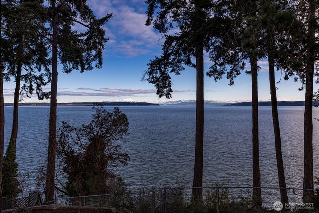 352 Marine Drive, Coupeville, WA 98239