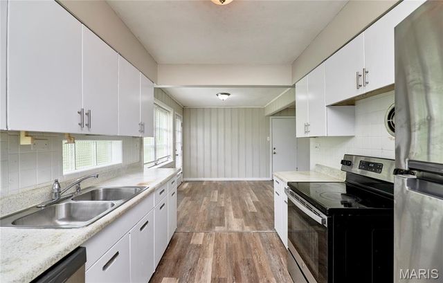 1751 June Drive, St Louis, MO 63138