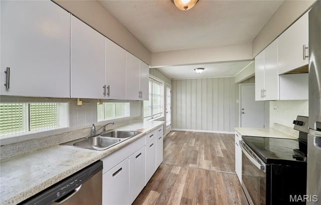 1751 June Drive, St Louis, MO 63138