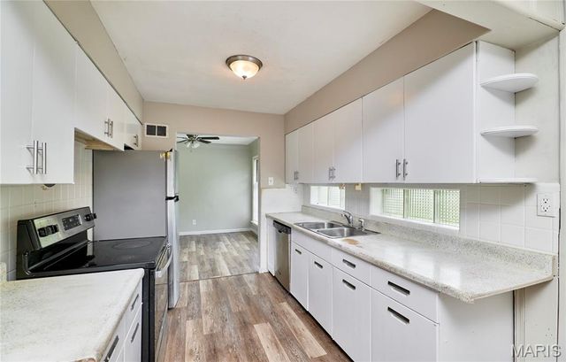 1751 June Drive, St Louis, MO 63138