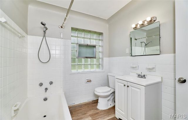 1751 June Drive, St Louis, MO 63138