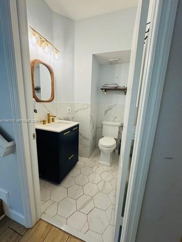 10919 NW 67th Ter, Doral, FL 33178