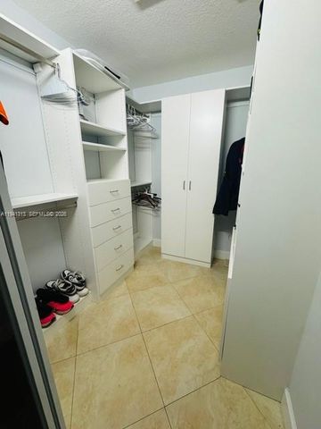 10919 NW 67th Ter, Doral, FL 33178