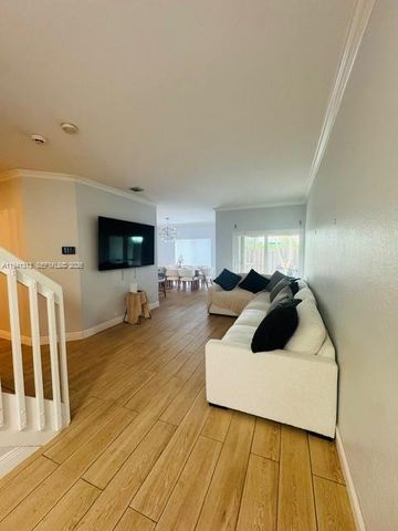 10919 NW 67th Ter, Doral, FL 33178