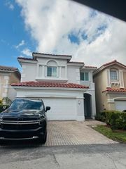 10919 NW 67th Ter, Doral, FL 33178