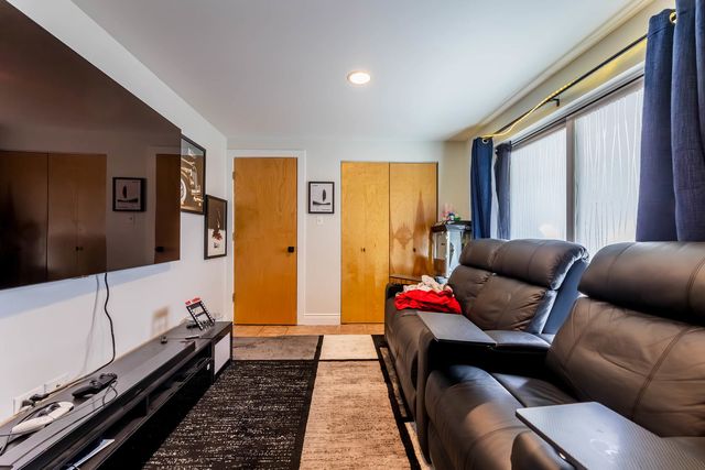 1060 N Hermitage Avenue 3, Chicago, IL 60622
