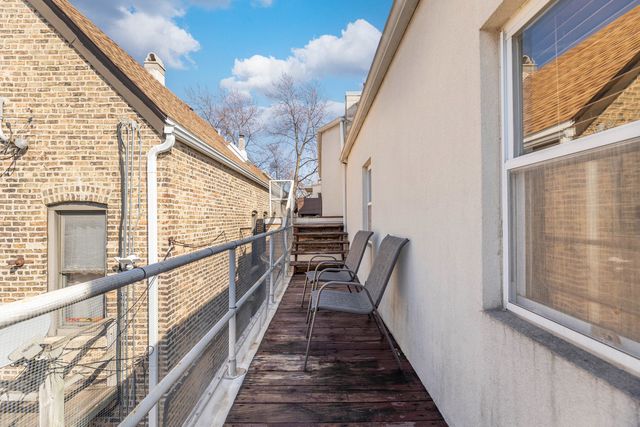 1060 N Hermitage Avenue 3, Chicago, IL 60622