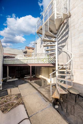 1060 N Hermitage Avenue 3, Chicago, IL 60622