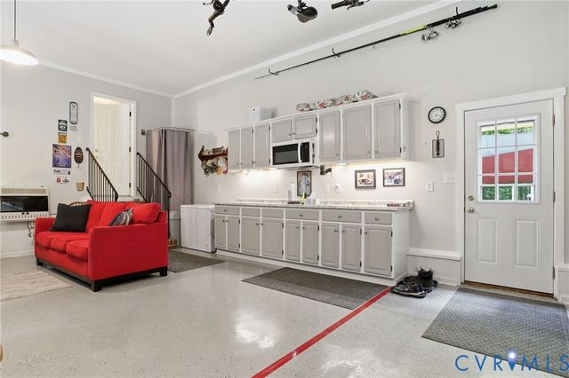 17690 Templeton Rd, Disputanta, VA 23842