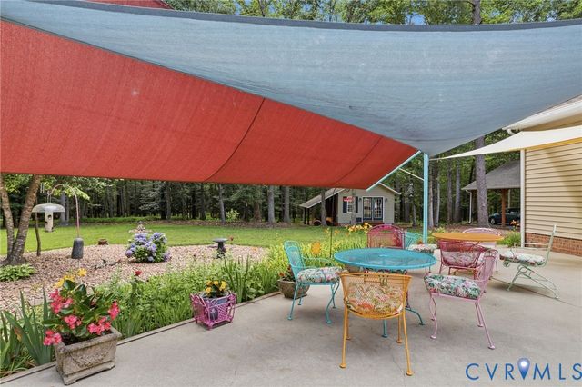 17690 Templeton Rd, Disputanta, VA 23842