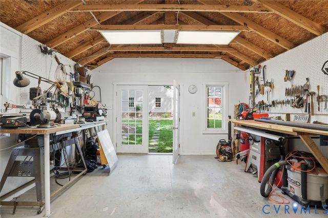 17690 Templeton Rd, Disputanta, VA 23842