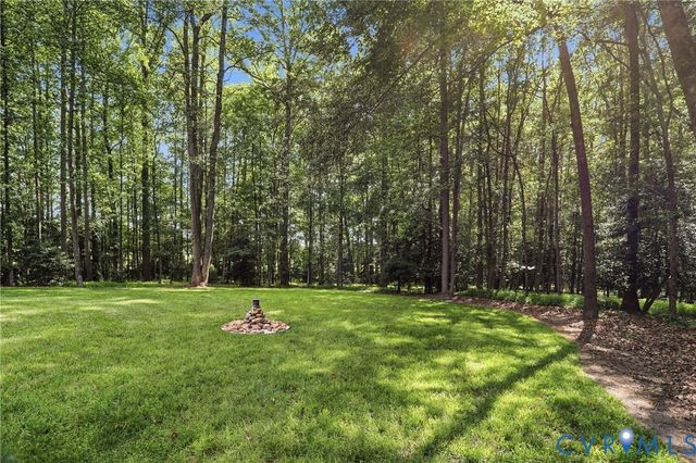 17690 Templeton Rd, Disputanta, VA 23842