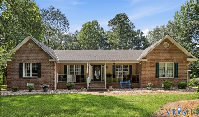 17690 Templeton Rd, Disputanta, VA 23842