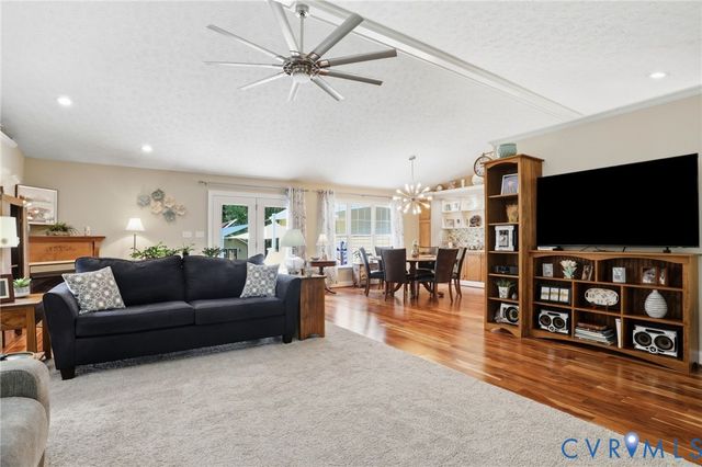 17690 Templeton Rd, Disputanta, VA 23842