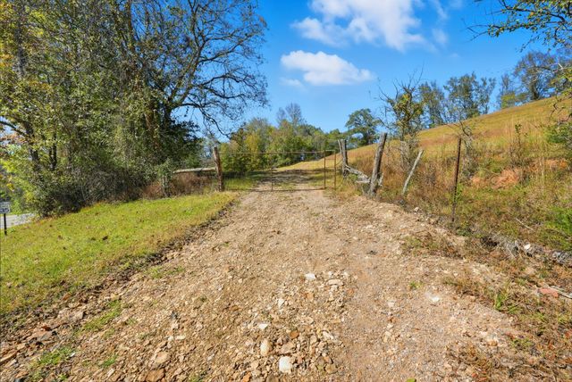 180 Tatum Rd, Pulaski, TN 38478