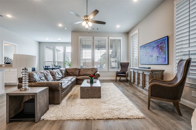 805 Haverford Lane, Lantana, TX 76226